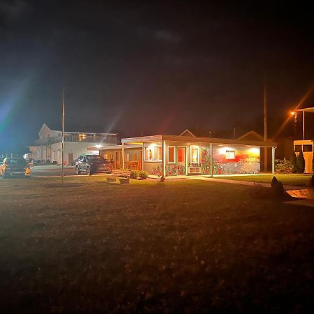The Cedar Motel Sandusky Bagian luar foto