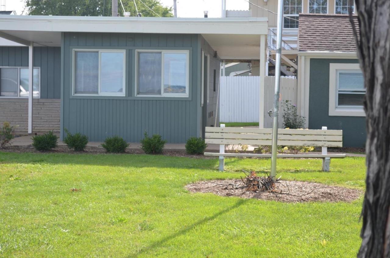 The Cedar Motel Sandusky Bagian luar foto