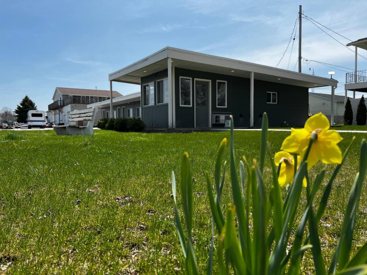 The Cedar Motel Sandusky Bagian luar foto