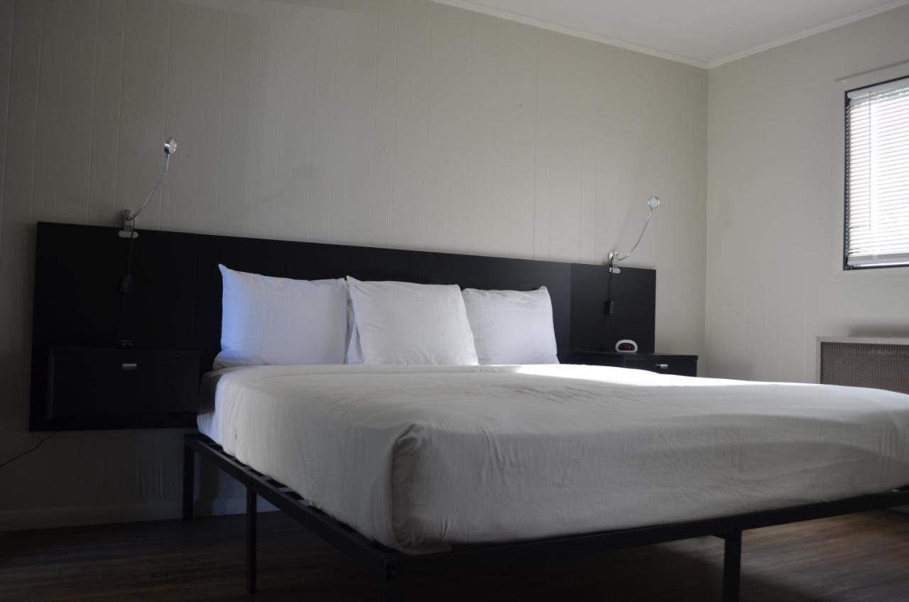 The Cedar Motel Sandusky Bagian luar foto
