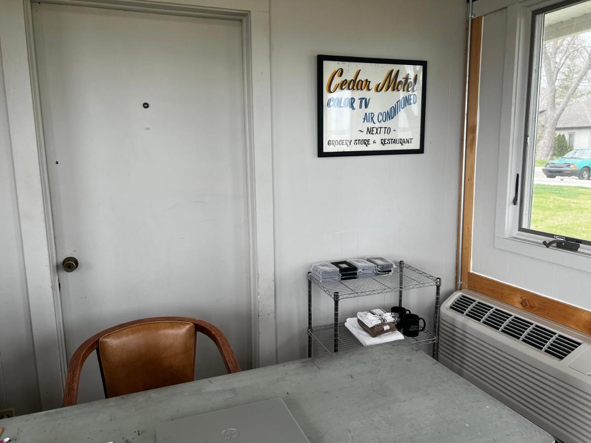 The Cedar Motel Sandusky Bagian luar foto