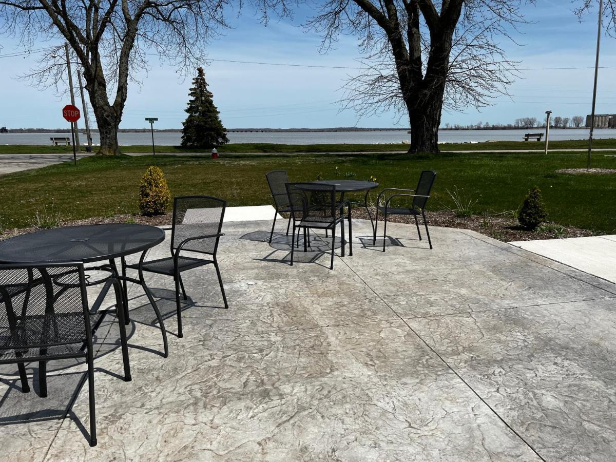 The Cedar Motel Sandusky Bagian luar foto