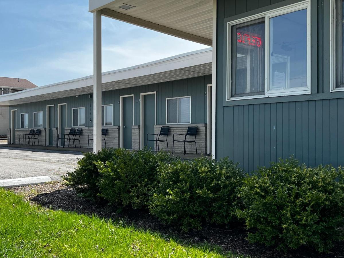 The Cedar Motel Sandusky Bagian luar foto