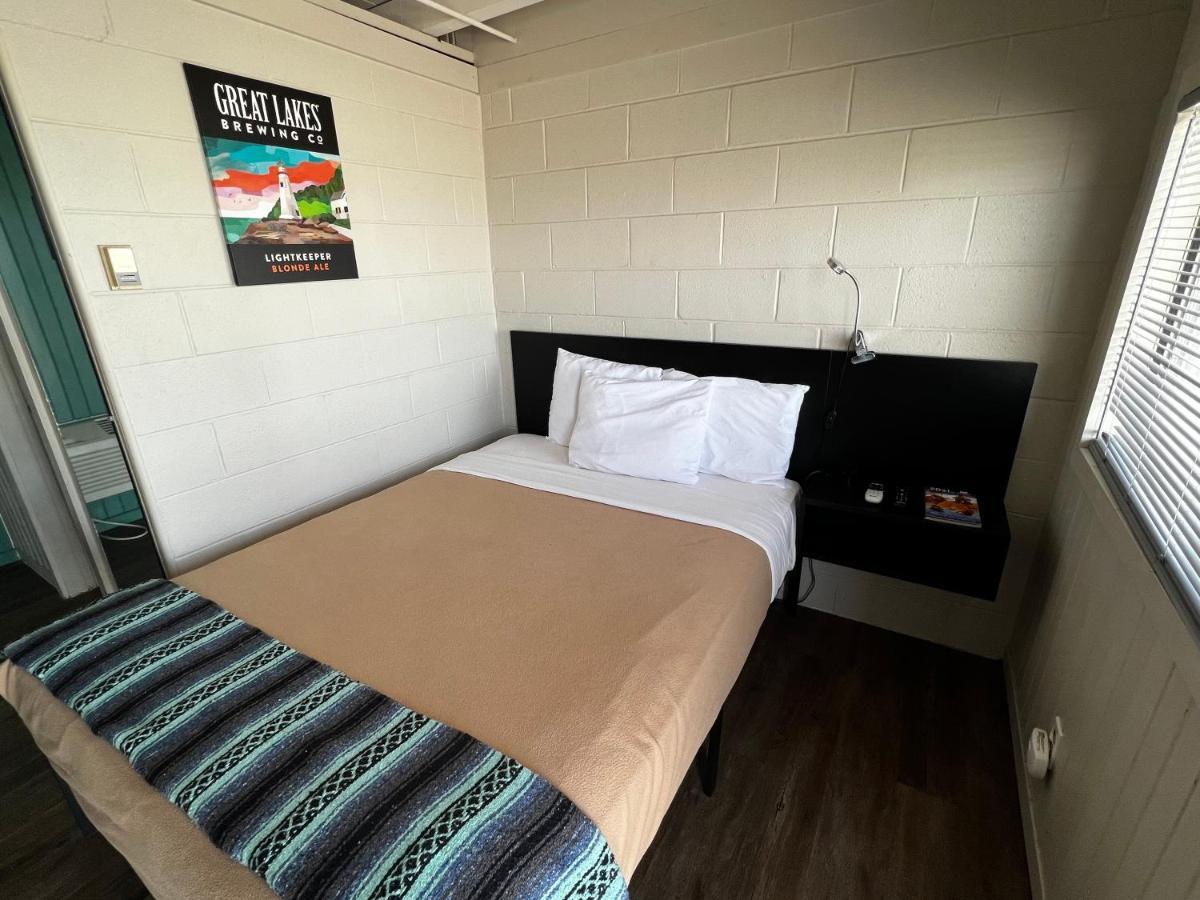 The Cedar Motel Sandusky Bagian luar foto