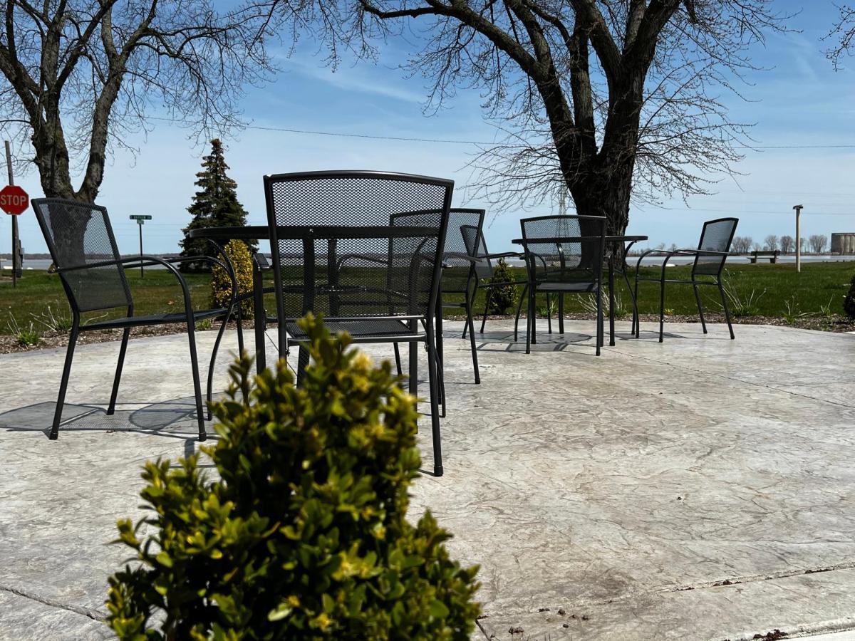 The Cedar Motel Sandusky Bagian luar foto