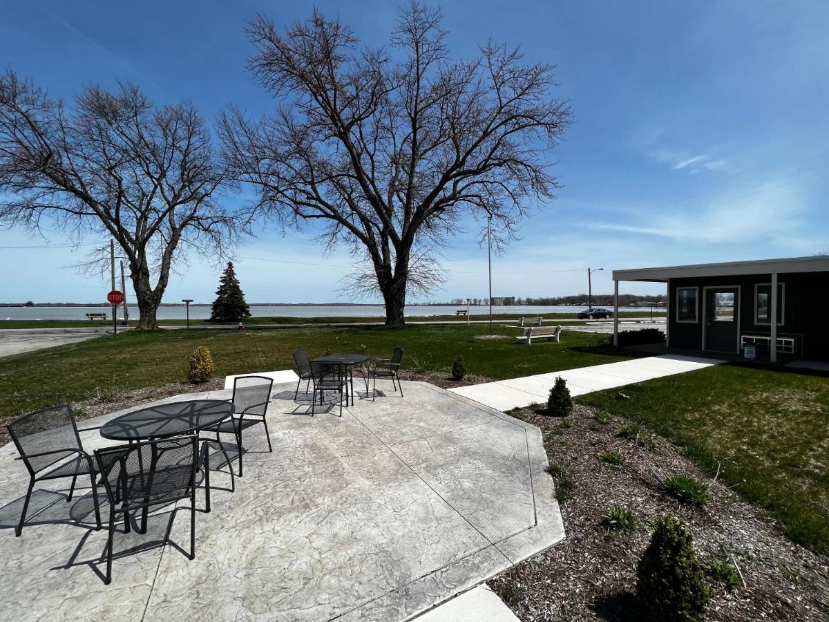 The Cedar Motel Sandusky Bagian luar foto