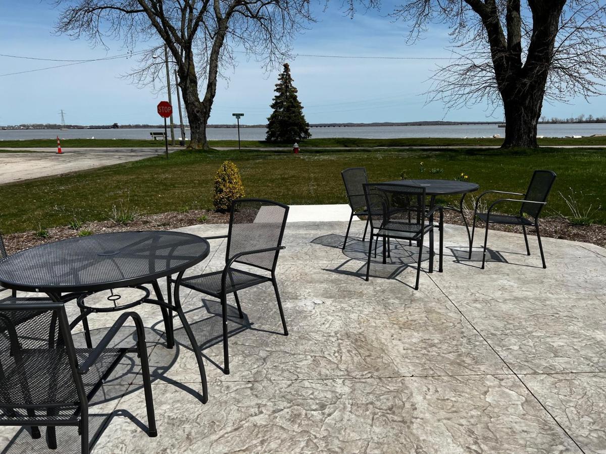 The Cedar Motel Sandusky Bagian luar foto