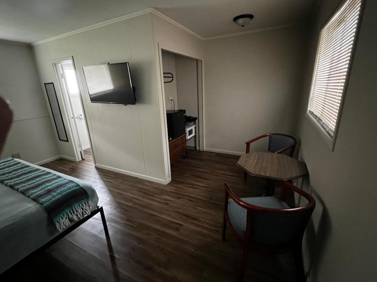 The Cedar Motel Sandusky Bagian luar foto