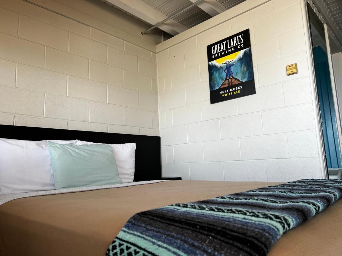 The Cedar Motel Sandusky Bagian luar foto