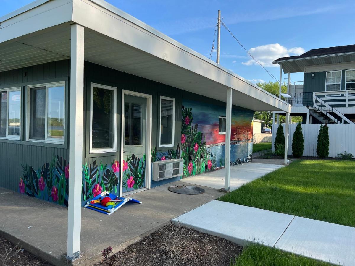 The Cedar Motel Sandusky Bagian luar foto