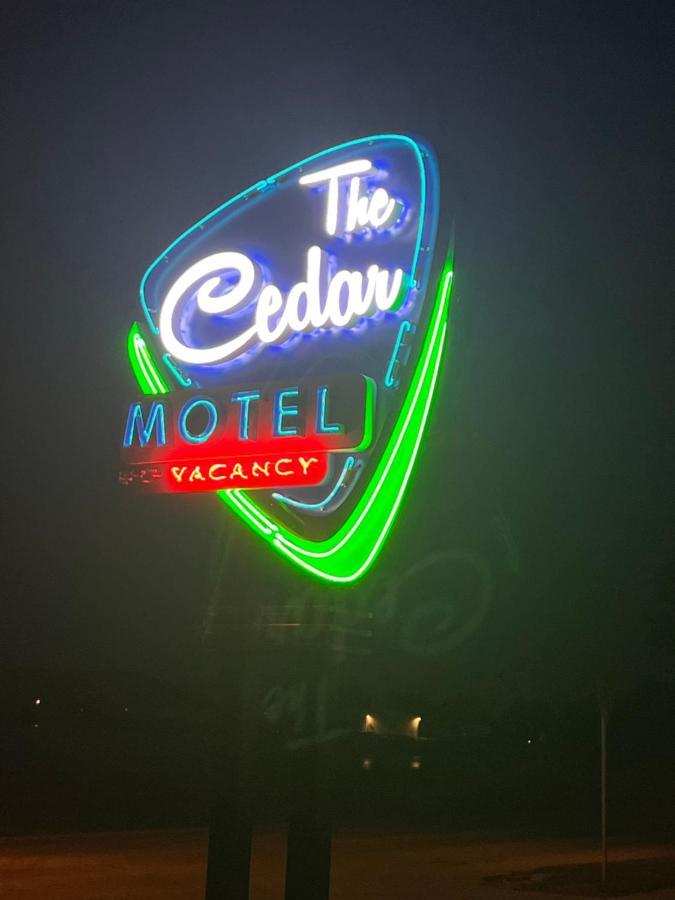 The Cedar Motel Sandusky Bagian luar foto