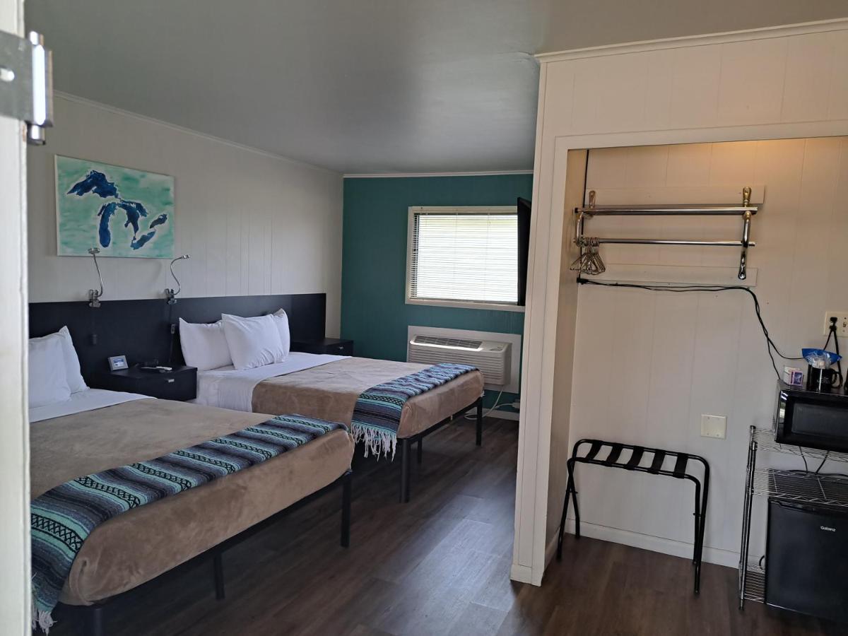 The Cedar Motel Sandusky Bagian luar foto